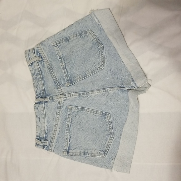 NWT Zara Denim Shorts Women's Size 4 Color Light Blue - Picture 2 of 10